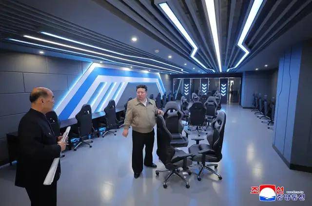 朝鲜网吧开业人满为患,都能玩什么游戏?打使命召唤?