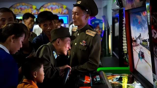 朝鲜网吧开业人满为患,都能玩什么游戏?打使命召唤?