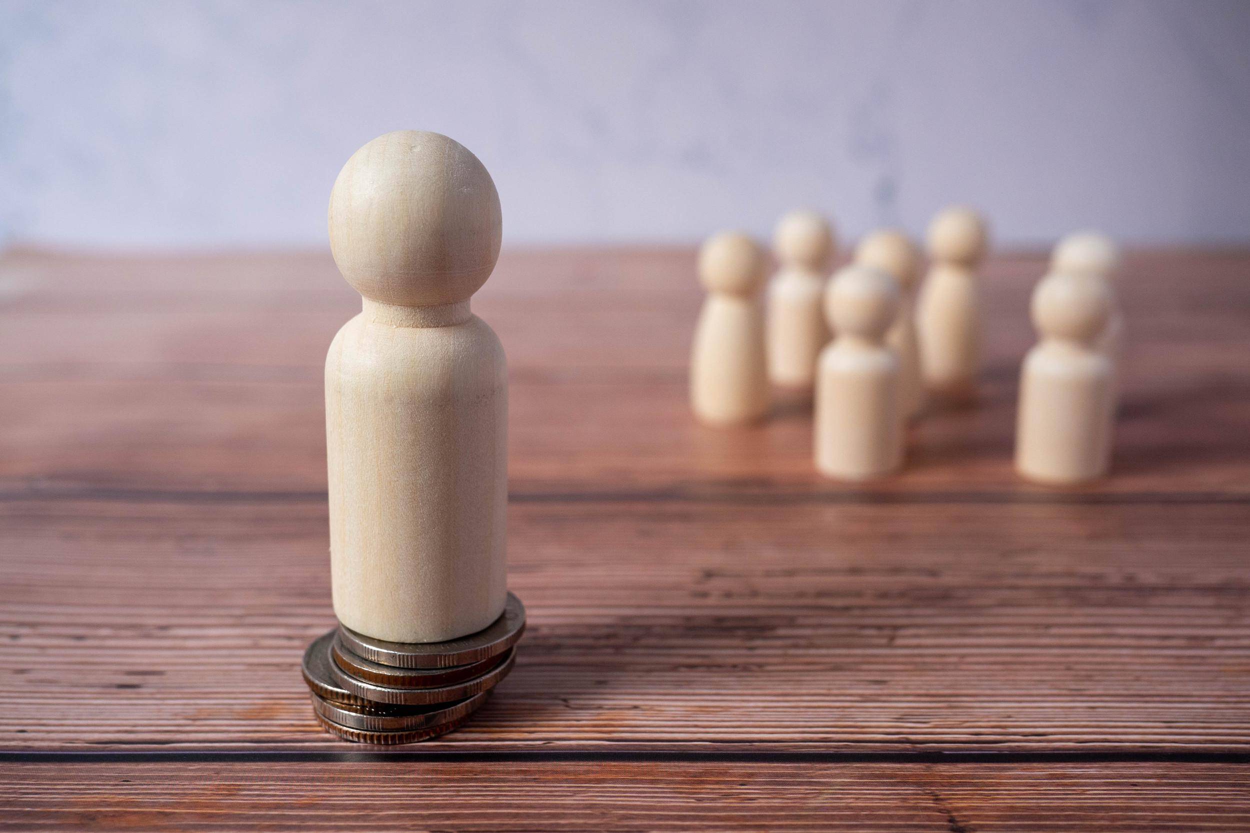 鲸观察|券商首席知识变现“花样多”:转战知识星球一周进账数百万、签约MCN财经博主“出道”吃流量饭