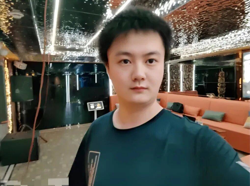 张启东：欢迎自助KTV商家加入“专业展厅深度合作计划”迅速提升竞争力持续获得被动收入。（建议想要入行的老板认真看完）。