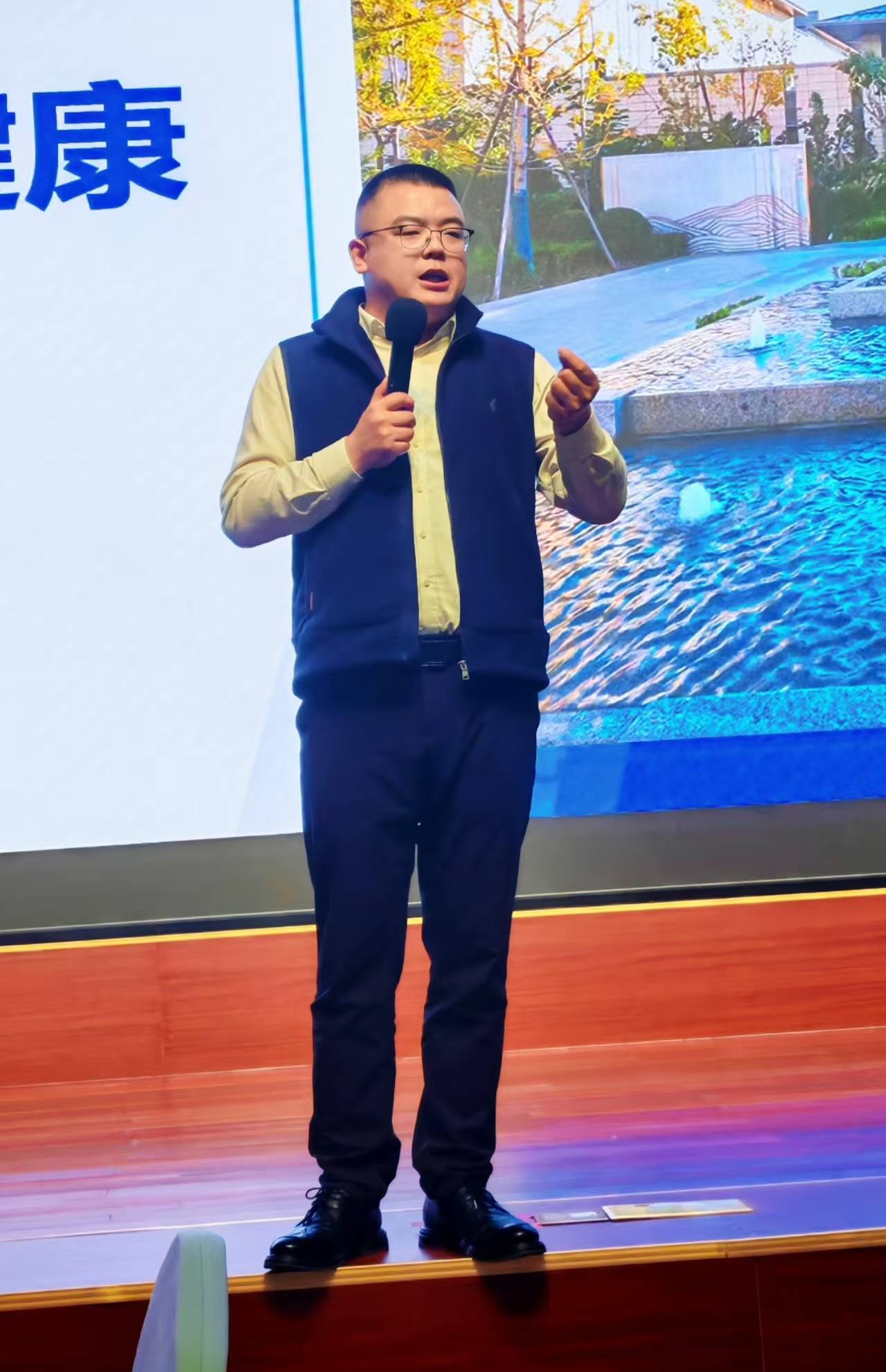 靠信息差赚钱,其实很简单